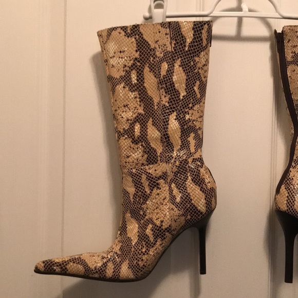 🥾 Aldo Faux Snake Skin Boots WB07 - Picture 2 of 4
